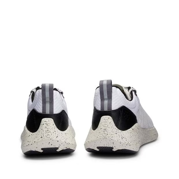 131272-hugo-wayne-running-trainers-1.jpg