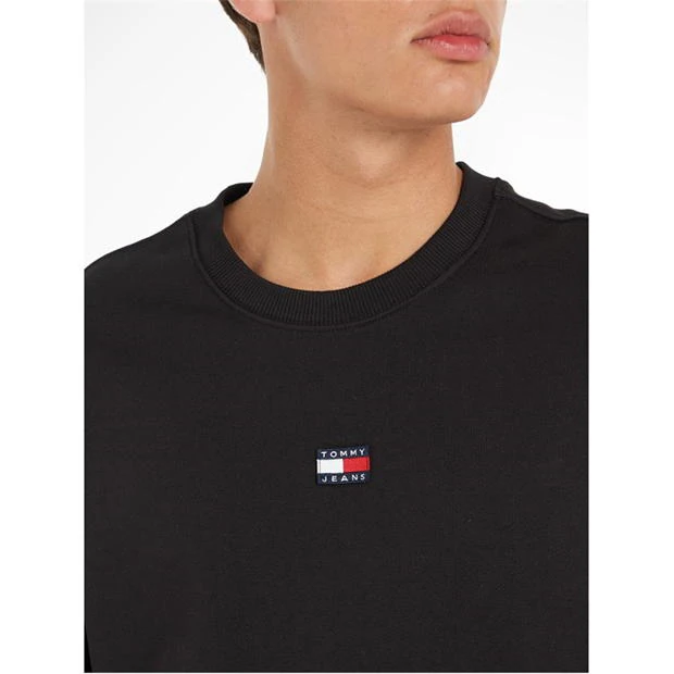 192453-tommy-jeans-badge-sweatshirt-1.jpg