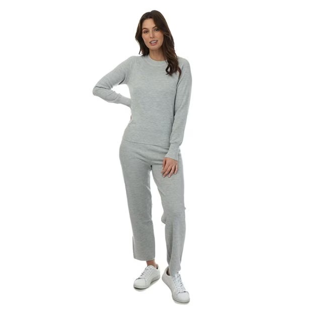 220216-dockers-sweat-chino-1.jpg