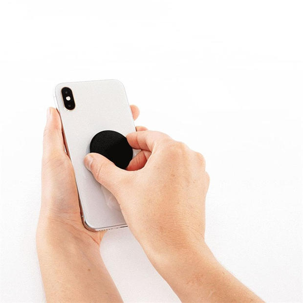 223852-popsockets-avengers-infinity-gauntlet-enamel-1.jpg
