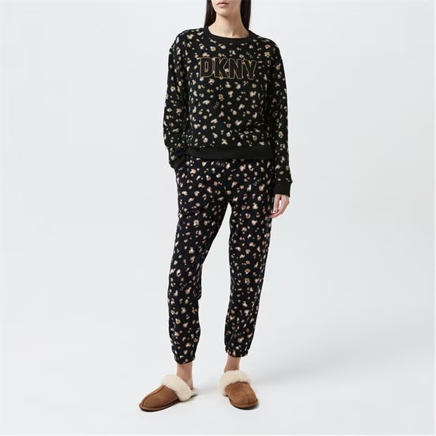 DKNY Logo Pyjama Set 1 237767-dkny-logo-pyjama-set-1.jpg