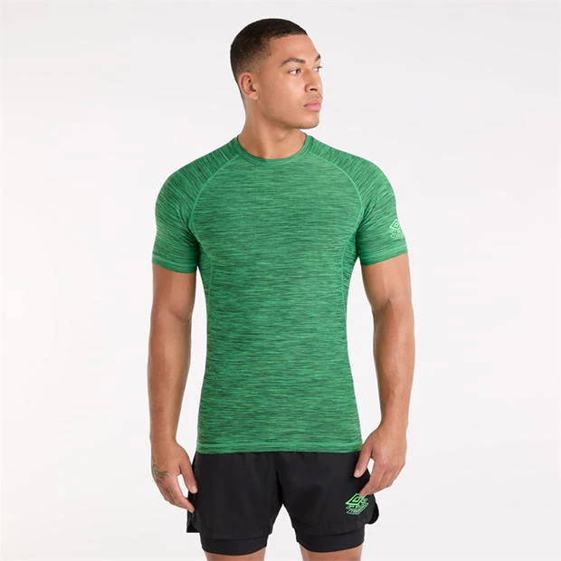 240776-umbro-pro-training-elite-baselayer-base-layer-top-mens-1.jpg