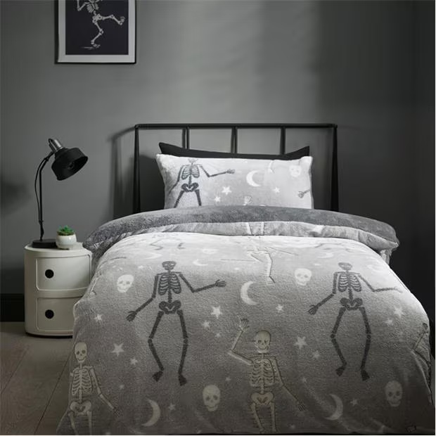 Catherine Lansfield Halloween Skeleton Glow in the Dark Duvet Set