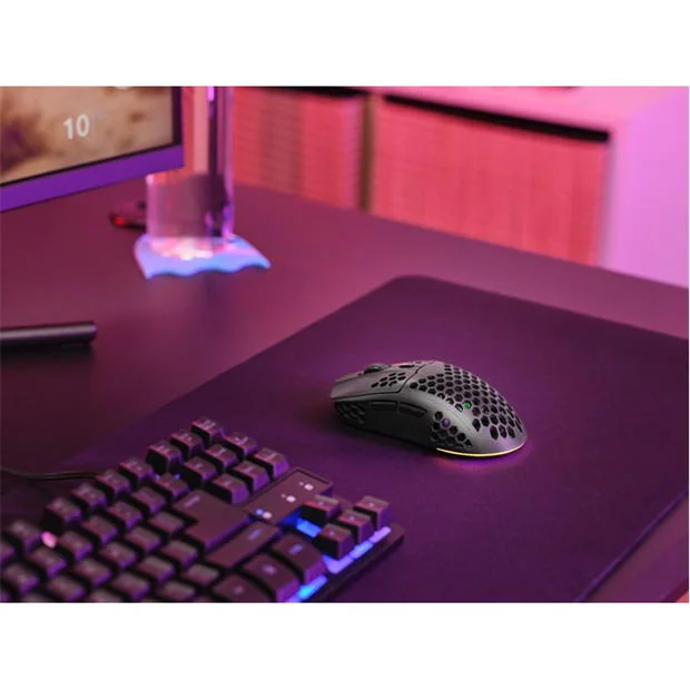 44552-trust-ultra-lightweight-wireless-gaming-mouse-1.jpg