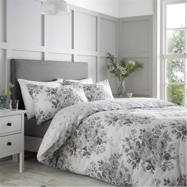 Catherine Lansfield Elinda Floral Reversible Duvet Cover Set