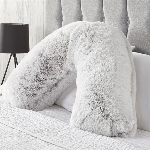 Downland Long Haired V-shape Pillow